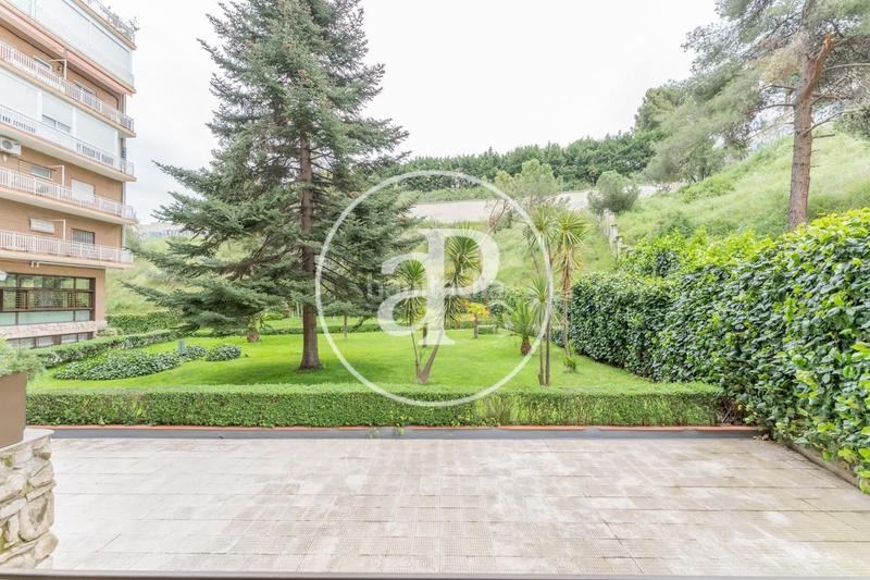 Foto 890f5f35-3e0d-4d4e-b3c2-8f28676242cf. Dúplex  en venta en Jerónimos en Jerónimos Madrid