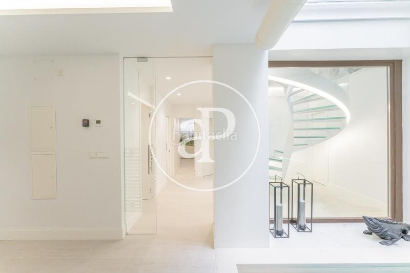 Foto a7b008e9-1791-40d2-9d46-528844f5514e. Dúplex  en venta en Jerónimos en Jerónimos Madrid