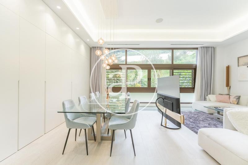 Foto e6d6c65a-d130-4f01-a734-cc4cae249048. Dúplex  en venta en Jerónimos en Jerónimos Madrid