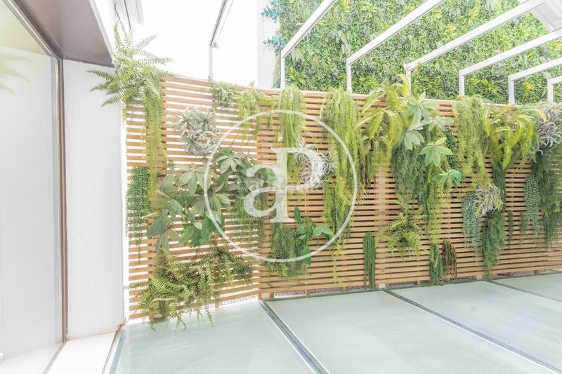 Foto fd327eed-9b44-4cce-b155-e0dfab31c795. Dúplex  en venta en Jerónimos en Jerónimos Madrid