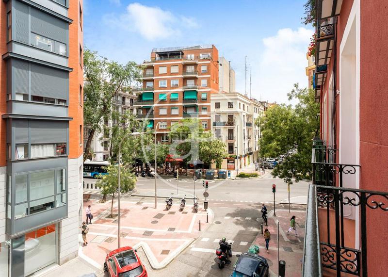 Foto b0f9dbf6-f299-43e2-b4a0-2799462b027b. Alquiler piso  en alquiler en santa engracia en Madrid