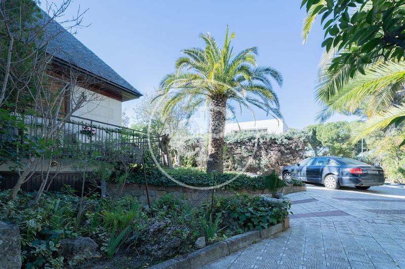 Foto ad5f9cb5-0c6c-45d9-aba3-97f5d37bb737. Casa con riscaldamento parcheggio piscina in Las Lomas Boadilla del Monte