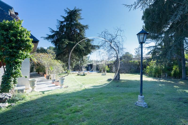 Foto cd37643f-119d-4f5a-8929-491fa35bdd34. Casa con riscaldamento parcheggio piscina in Las Lomas Boadilla del Monte