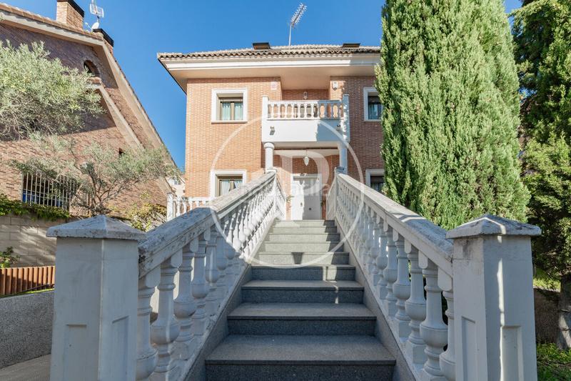 Foto 0e198f37-796b-4483-821f-7085c4bae1ea. Casa chalet en venta en pozuelo de alarcon en Pueblo Pozuelo de Alarcón