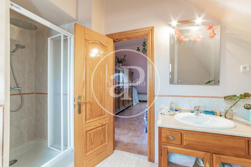 Foto 8fde1703-c2ea-43a7-a730-9464ac6f5659. Casa chalet en venta en pozuelo de alarcon en Pueblo Pozuelo de Alarcón
