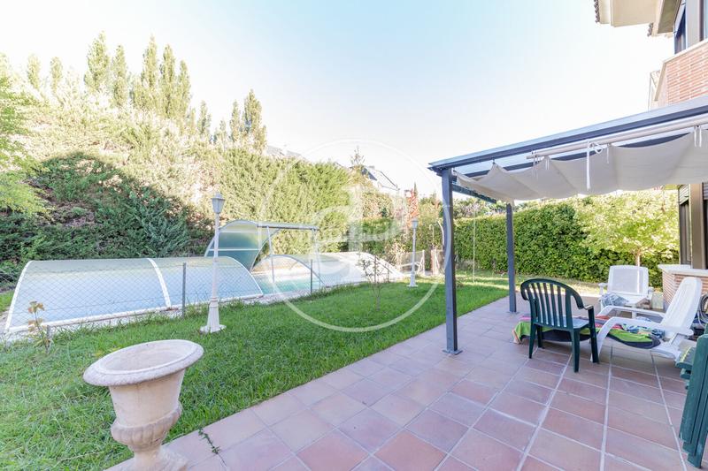 Foto a4abc934-e53f-433f-9163-3d470a4f8754. Casa chalet en venta en pozuelo de alarcon en Pueblo Pozuelo de Alarcón