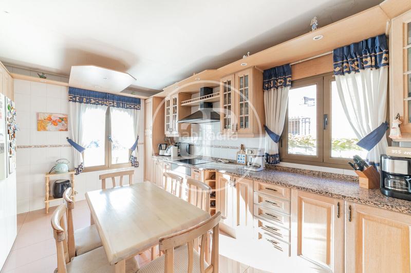Foto ac8818de-e963-439a-af7a-beedd495ba25. Casa chalet en venta en pozuelo de alarcon en Pueblo Pozuelo de Alarcón