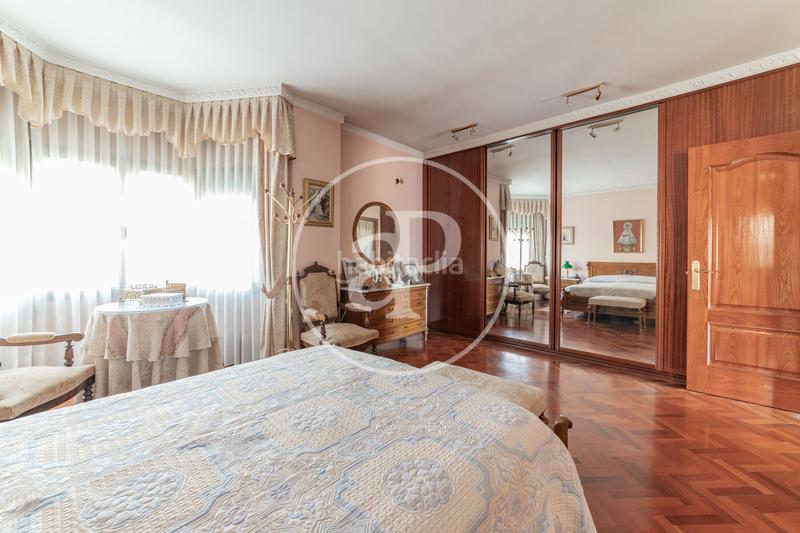 Foto cede8055-09c0-4847-a9e8-2489a843f446. Casa chalet en venta en pozuelo de alarcon en Pueblo Pozuelo de Alarcón