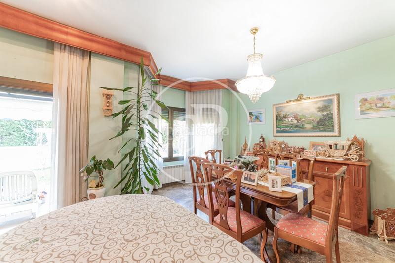 Foto da29a4b8-fbce-49cf-8c65-717c27a4d9dc. Casa chalet en venta en pozuelo de alarcon en Pueblo Pozuelo de Alarcón