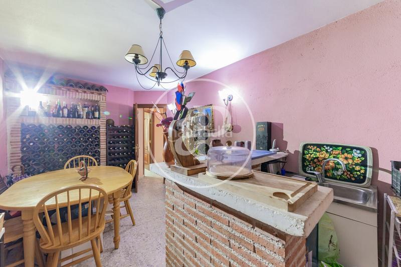 Foto dceedeea-be5c-4a77-91fe-6b30b523d8a8. Casa chalet en venta en pozuelo de alarcon en Pueblo Pozuelo de Alarcón