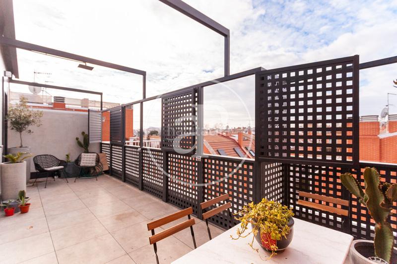 Foto 3c988610-d060-4ce8-8308-a611779645d6. Miete dachwohnung mit heizung parking pool in Palomas Madrid