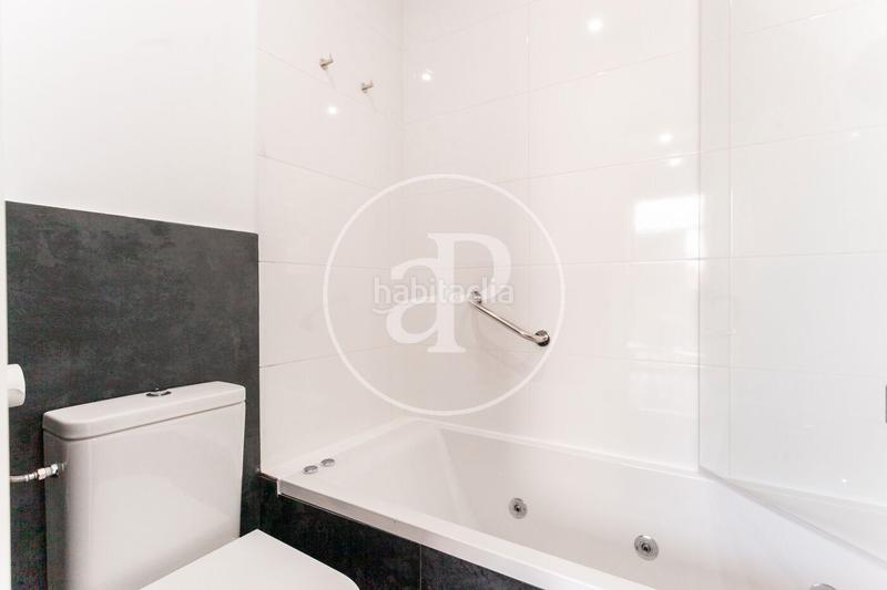 Foto 45a9734f-763d-4eb9-a4d5-61dccf24d0ae. Miete dachwohnung mit heizung parking pool in Palomas Madrid