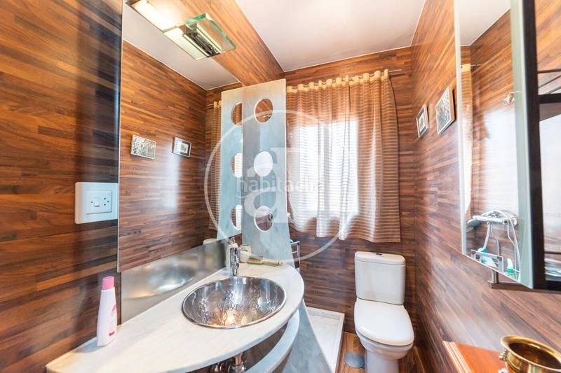 Foto 3a6506d2-3dd9-4d1f-82c2-a1b078bf1d06. Casa pareada  en venta en Fuente del Berro en Madrid