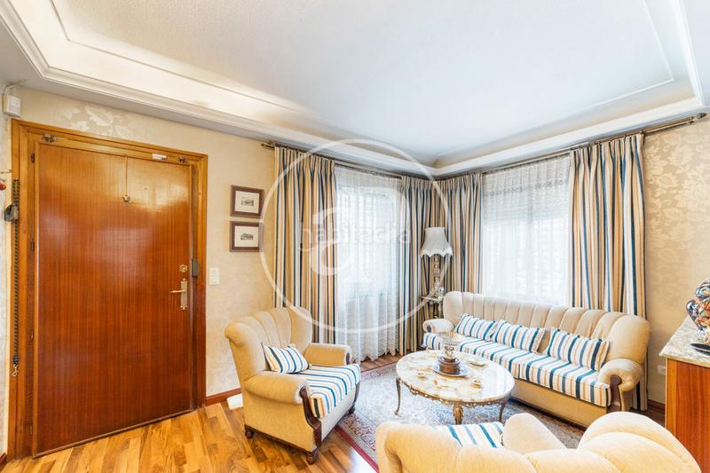 Foto 55abcf0b-11a6-402c-9501-85ccfe364c0f. Casa pareada  en venta en Fuente del Berro en Madrid