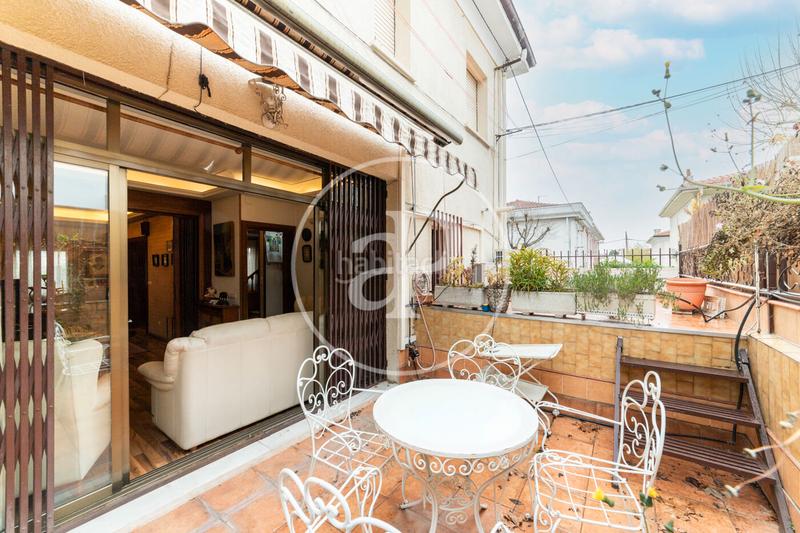 Foto e8c8bf82-1348-4898-9469-3c1588bcacf1. Casa pareada  en venta en Fuente del Berro en Madrid