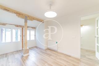 Pis a Embajadores-Lavapiés. Piso en venta en calle magdalena