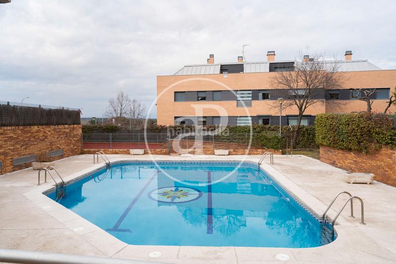 Foto e2fc0d5c-6479-4a23-9086-8167b4e00480. Lloguer pis amb calefacció aparcament piscina a Valdemarín Madrid
