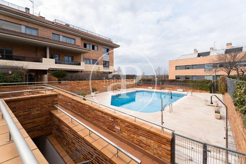 Foto 0cb833d1-b8ff-496f-8a04-aa4f50f470be. Miete etagenwohnung mit heizung parking pool in Valdemarín Madrid