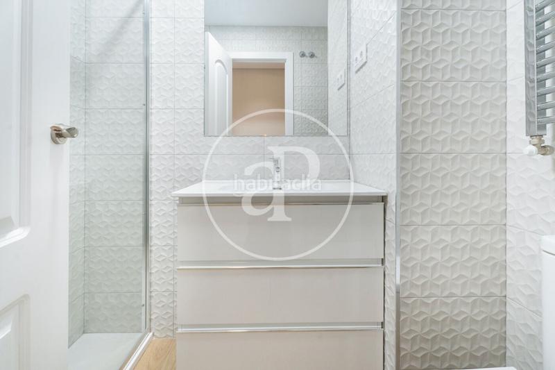 Foto 3f24917d-cf35-4700-8dd6-6c34db3e5504. Rent flat with heating parking pool in Valdemarín Madrid