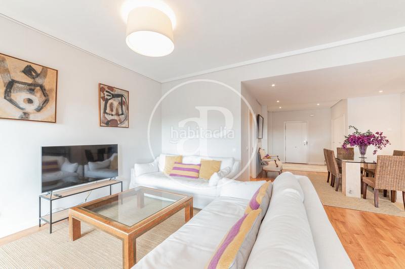 Foto d59cbf4b-0cda-4bdf-a964-9c025f72b262. Location appartement avec chauffage parking dans El Viso Madrid