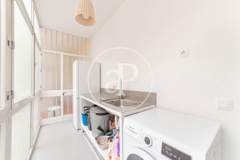 Foto 7bb9933c-e766-4bbe-9a97-1fa8bae97f2e. Miete etagenwohnung mit heizung parking in El Viso Madrid