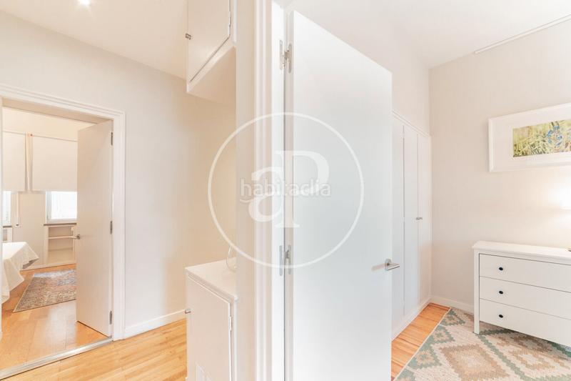 Foto c405c4ff-b3b2-4b9a-bf97-ad8b4a3ee5aa. Miete etagenwohnung mit heizung parking in El Viso Madrid