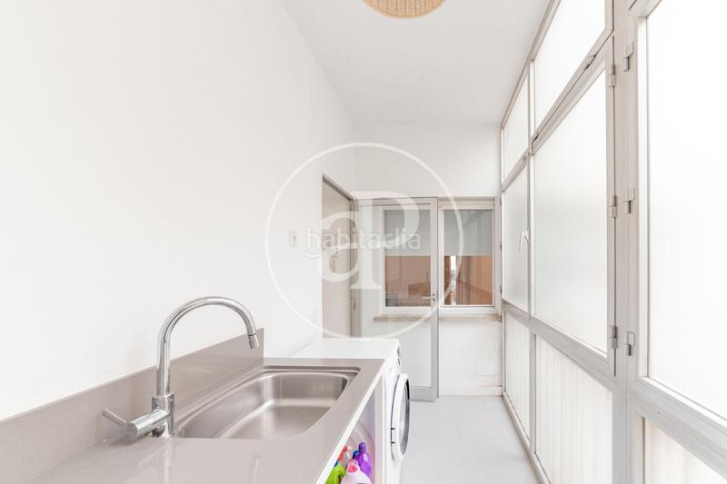 Foto e024cfc5-01a8-4c9e-8c72-4c649df1252d. Miete etagenwohnung mit heizung parking in El Viso Madrid