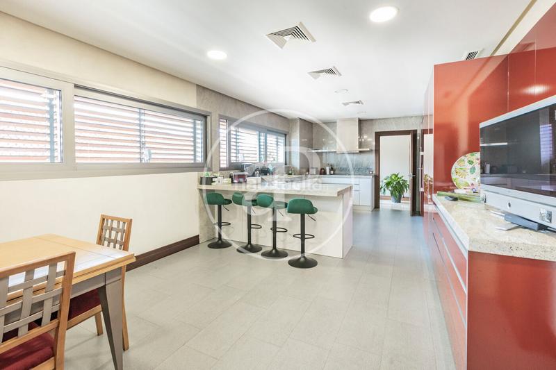 Foto 443f9dd6-3451-4fbb-b3db-cb48316e0e5a. Casa amb calefacció aparcament piscina a Conde Orgaz - Piovera Madrid