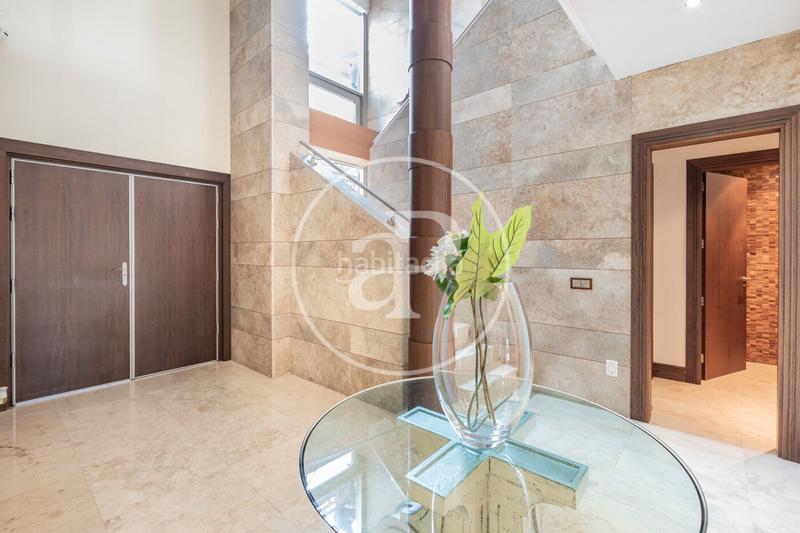 Foto 6f7d34a1-e09f-4f41-a3e4-55b2385072fe. Casa amb calefacció aparcament piscina a Conde Orgaz - Piovera Madrid