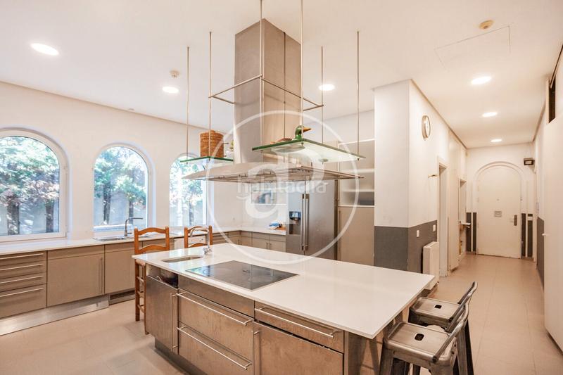 Foto e2018b1b-7452-4c42-8517-28acbe3a9de1. Casa amb calefacció aparcament piscina a Pueblo Pozuelo de Alarcón