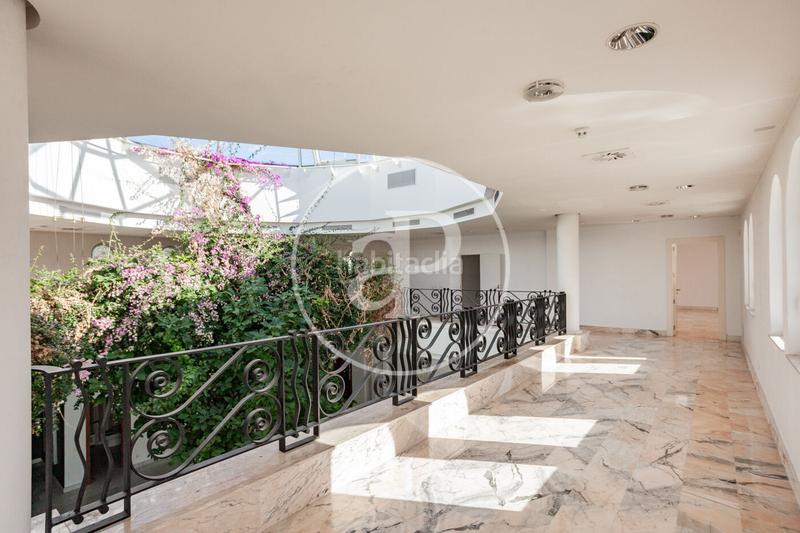 Foto f29ff359-e28b-4496-981f-242cb3ade5db. Casa amb calefacció aparcament piscina a Pueblo Pozuelo de Alarcón