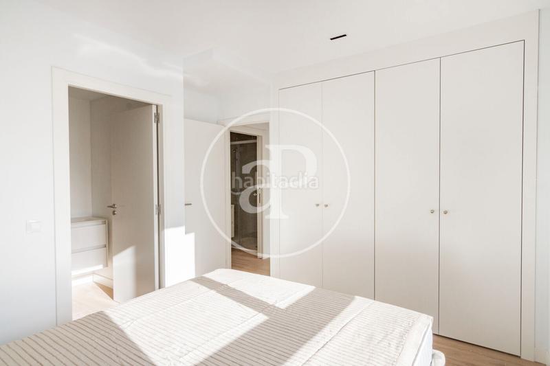 Foto 6cbbe90a-60c2-40f9-a1a2-8bfad7e4b96a. Alquiler piso  en alquiler en calle del panizo en Madrid