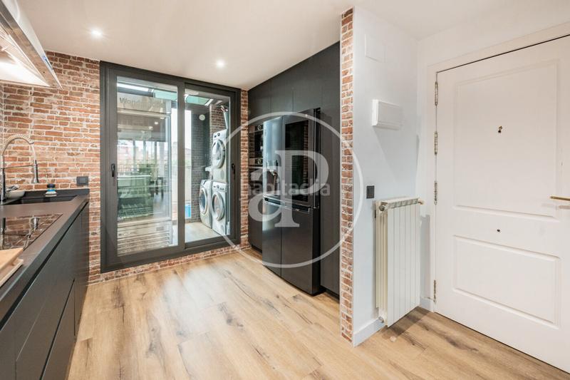 Foto 49cbf040-52d1-4115-814a-0f7f4e8fe2cf. Attico con riscaldamento parcheggio piscina in Las Tablas Madrid