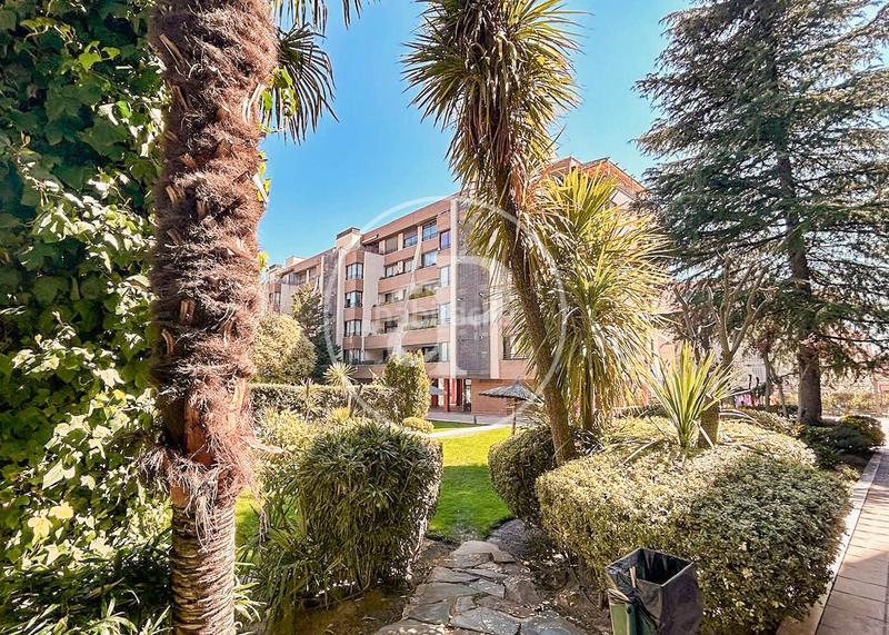 Foto 6c725585-81b3-48b1-b0a5-c01003d7a8e2. Attico con riscaldamento parcheggio piscina in Las Tablas Madrid