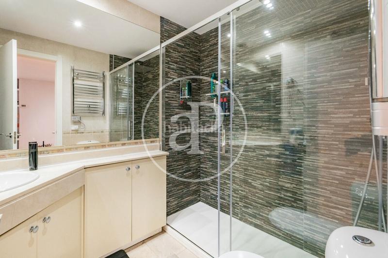 Foto 7488d522-0029-40a9-8091-d607a69c7c09. Attico con riscaldamento parcheggio piscina in Las Tablas Madrid