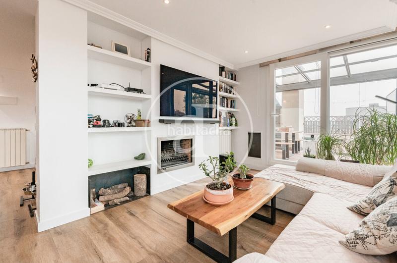 Foto 96ed474b-6c30-4c20-89b1-1f3d1c6164bd. Attico con riscaldamento parcheggio piscina in Las Tablas Madrid