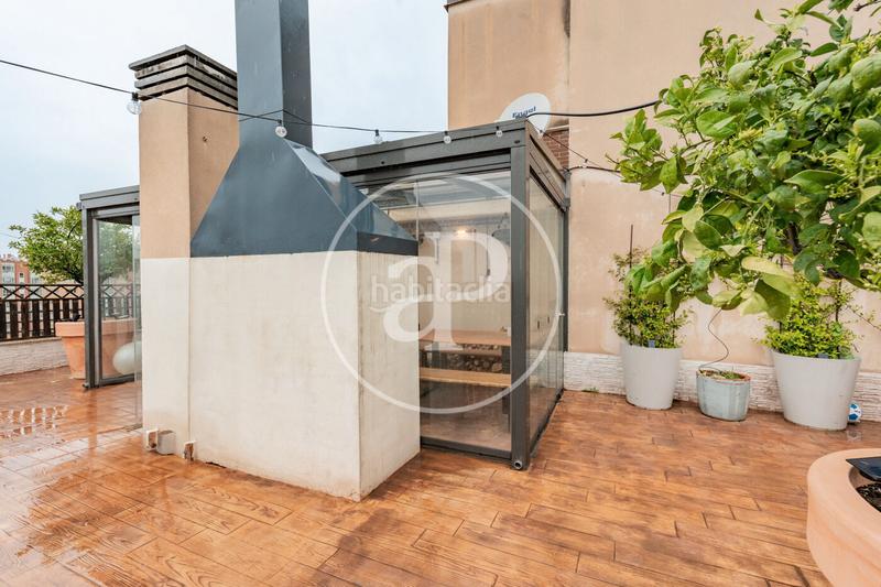 Foto a6ad2635-4b3b-43b4-be58-9a4c1f06a74f. Attico con riscaldamento parcheggio piscina in Las Tablas Madrid