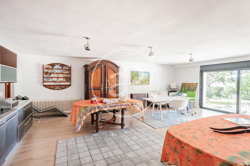 Foto 0427a7a3-8b22-4fb2-b3d9-38139f72e9ba. Casa amb calefacció aparcament piscina a Aravaca Madrid