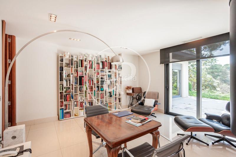 Foto 1477b87c-ed3b-4b3d-9305-4a1fd4557206. Casa amb calefacció aparcament piscina a Aravaca Madrid