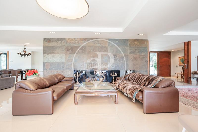 Foto 15642e46-f548-4147-905b-6094982ca383. Casa amb calefacció aparcament piscina a Aravaca Madrid