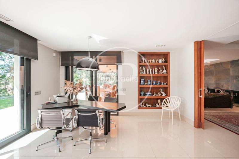 Foto 1589b908-cb92-4596-9d79-d18def31a25e. Casa amb calefacció aparcament piscina a Aravaca Madrid