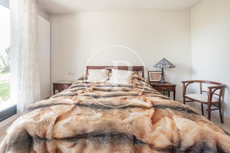 Foto 3619b449-63f5-4254-94dd-21680294fedc. Casa amb calefacció aparcament piscina a Aravaca Madrid