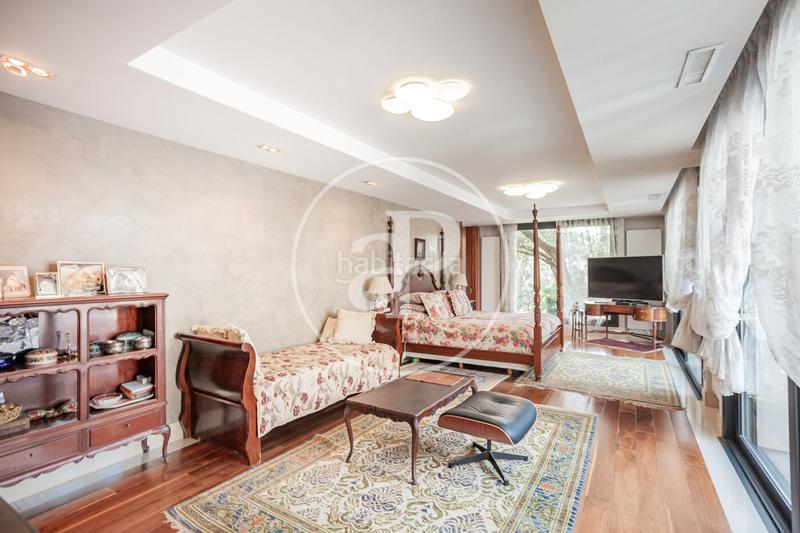 Foto 4660d44b-67b6-4774-9f6f-f8dbbceda2c0. Casa amb calefacció aparcament piscina a Aravaca Madrid