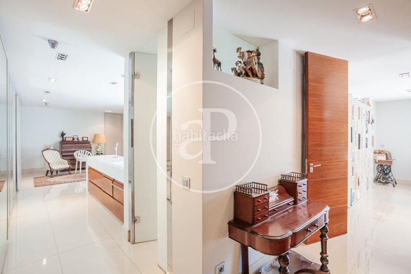 Foto 53372b27-a76e-45bd-b72e-f4466f7342d2. Casa amb calefacció aparcament piscina a Aravaca Madrid