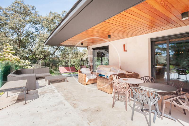 Foto 6499375b-dbec-4b19-8d9f-fcec1940a709. Casa amb calefacció aparcament piscina a Aravaca Madrid