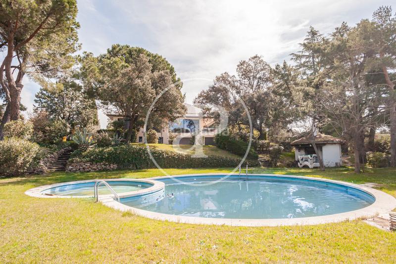 Foto 6ec947ea-6840-41af-b042-eb02a8a399c8. Casa amb calefacció aparcament piscina a Aravaca Madrid