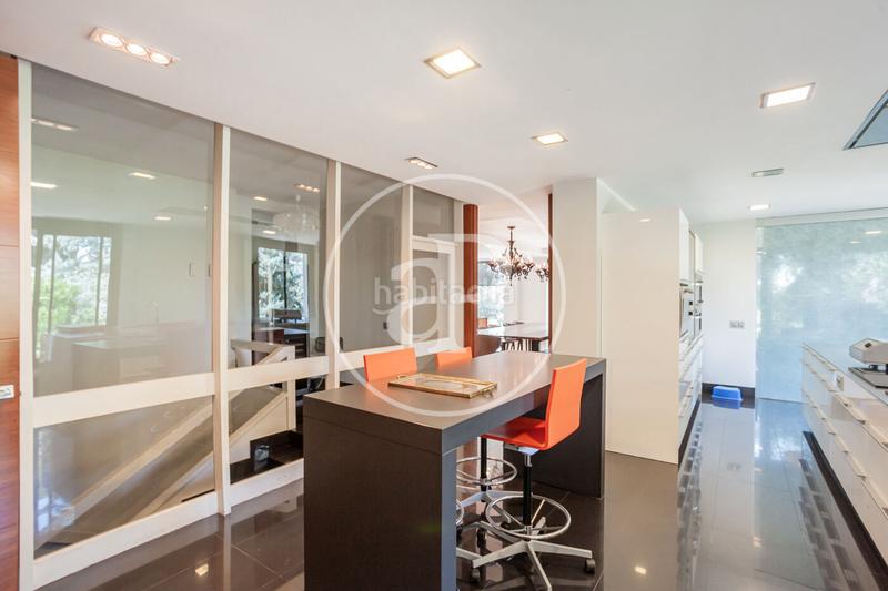 Foto ad56d310-fa5b-487e-a7d9-55027a5521b1. Casa amb calefacció aparcament piscina a Aravaca Madrid