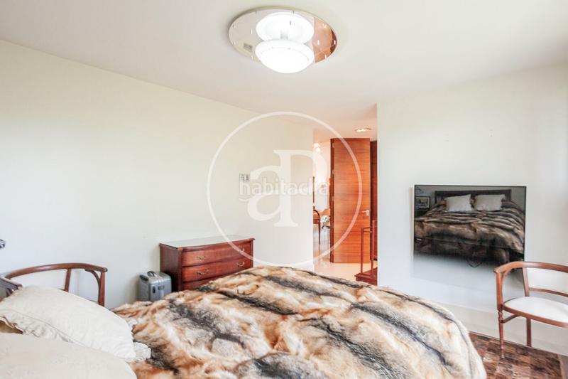 Foto b395ab12-e039-416c-9dab-dde2dafe24d5. Casa amb calefacció aparcament piscina a Aravaca Madrid