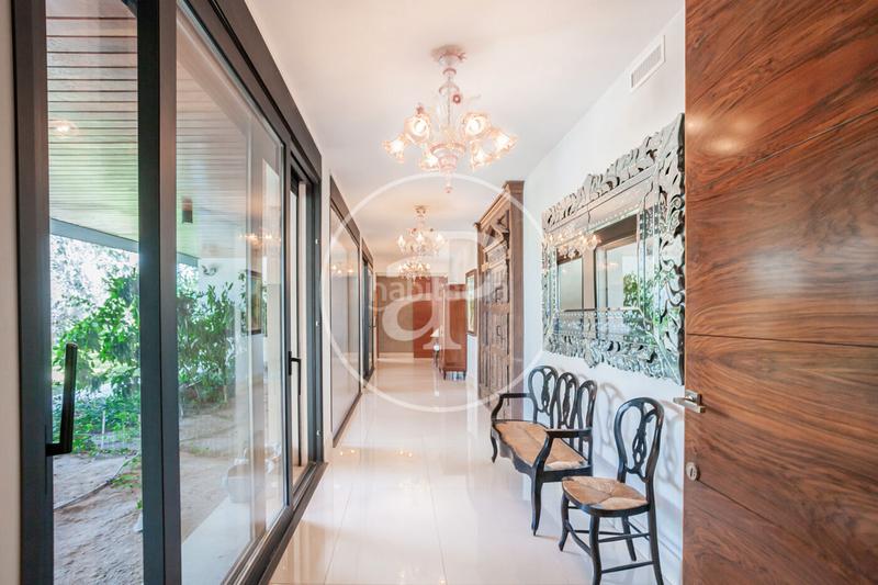 Foto e6fe1615-965c-41dc-b070-33914745a347. Casa amb calefacció aparcament piscina a Aravaca Madrid