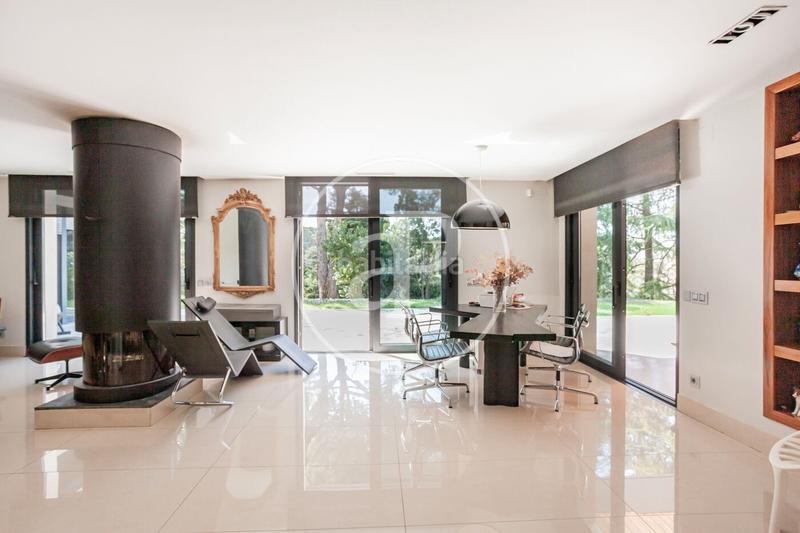 Foto f45dfc45-cdd1-4755-b8c1-a637110cf90e. Casa amb calefacció aparcament piscina a Aravaca Madrid